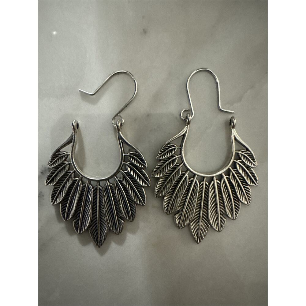 Silver Tone Feather Patina Hoop Dangle Pierced Boho Tribal Earrings